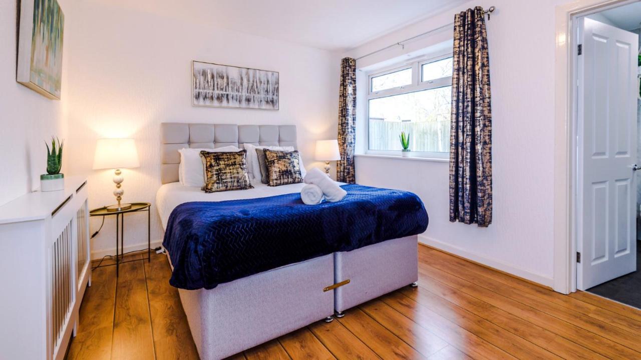 Newhall Road - 4 Bedroom Chester Home - Parking Wervin Zewnętrze zdjęcie