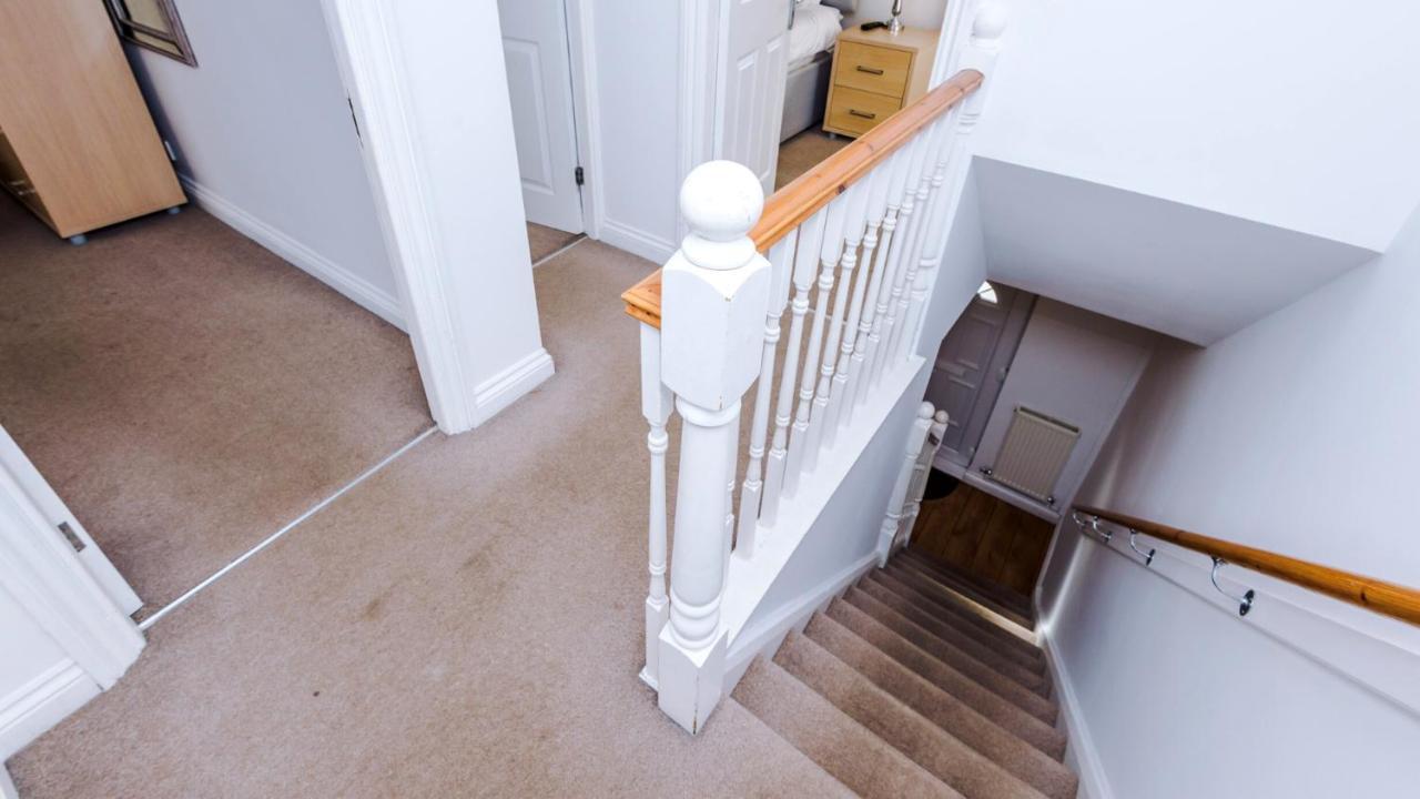 Newhall Road - 4 Bedroom Chester Home - Parking Wervin Zewnętrze zdjęcie